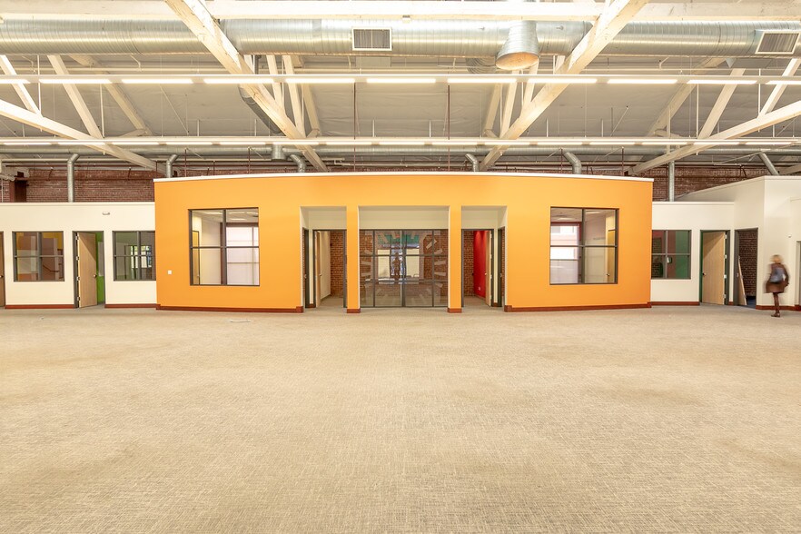 More Photos Of 5903-5909 Christie Ave, Emeryville Office For Sale