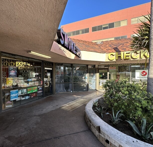 More Photos Of 15030 Ventura Blvd, Sherman Oaks Unknown For Lease