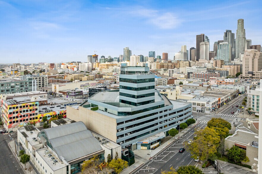 More Photos Of 420 E 3rd St, Los Angeles Medical For Lease
