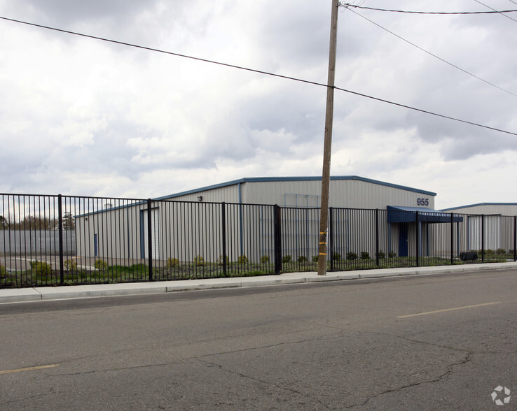 Primary Photo Of 955 N Union St, Stockton Warehouse For Lease