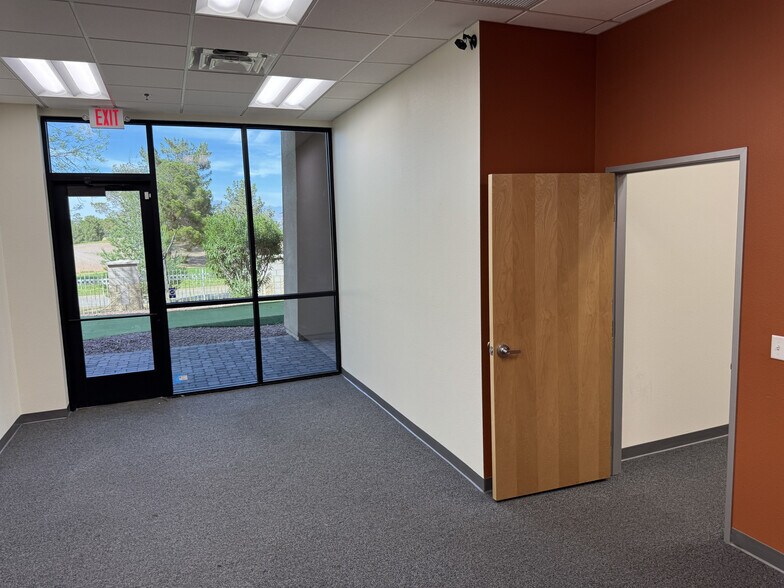 More Photos Of 8670 W Cheyenne Ave, Las Vegas Medical For Lease