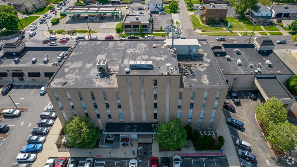 More Photos Of 4400 N High St, Columbus Coworking Space