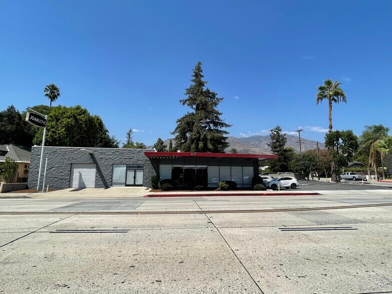 More Photos Of 401-405 W Foothill Blvd, Monrovia Freestanding For Lease