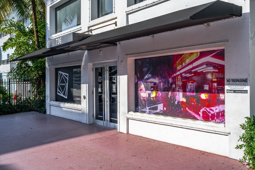 More Photos Of 736 Collins Ave, Miami Beach Storefront For Lease