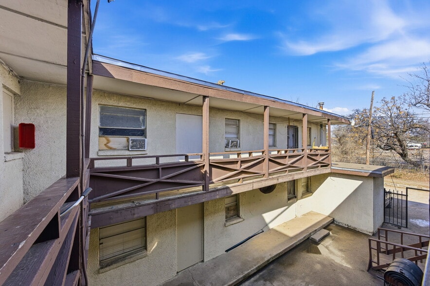 More Photos Of 2718 Cleveland St, Dallas Apartments For Sale