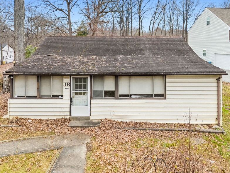 More Photos Of 8906 Hooes Rd, Lorton Specialty For Sale