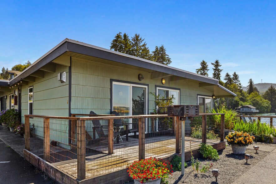 More Photos Of 580 Marine Dr, Wheeler Hotel For Sale