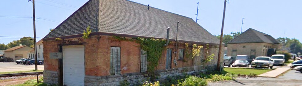 More Photos Of , Oshkosh Office For Sale