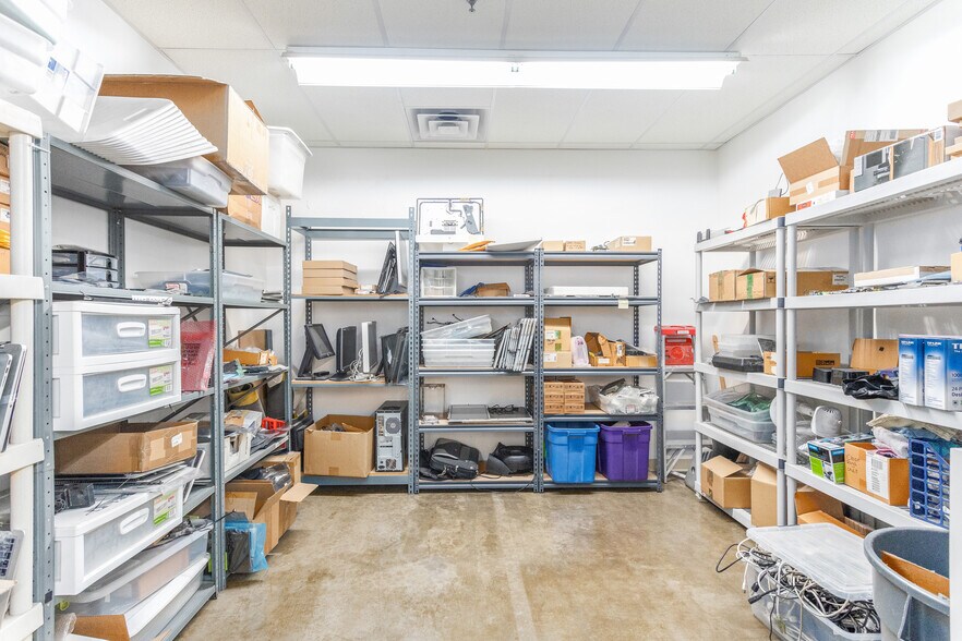 More Photos Of 2991-2995 E White Star Ave, Anaheim Warehouse For Sale