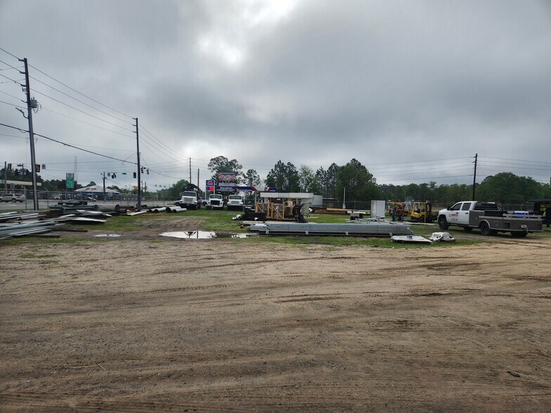 More Photos Of 1563 W Cherry St, Jesup Office For Sale