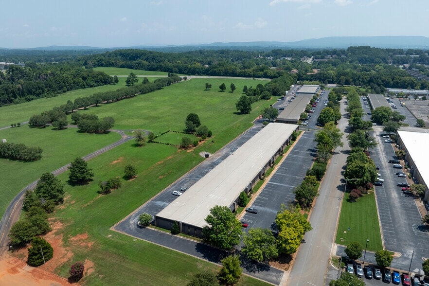 More Photos Of 4910 University Sq, Huntsville Unknown For Lease