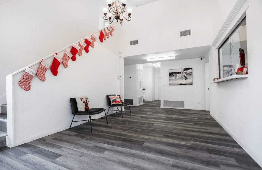 More Photos Of 5415 Lost Ln, San Antonio Medical For Sale