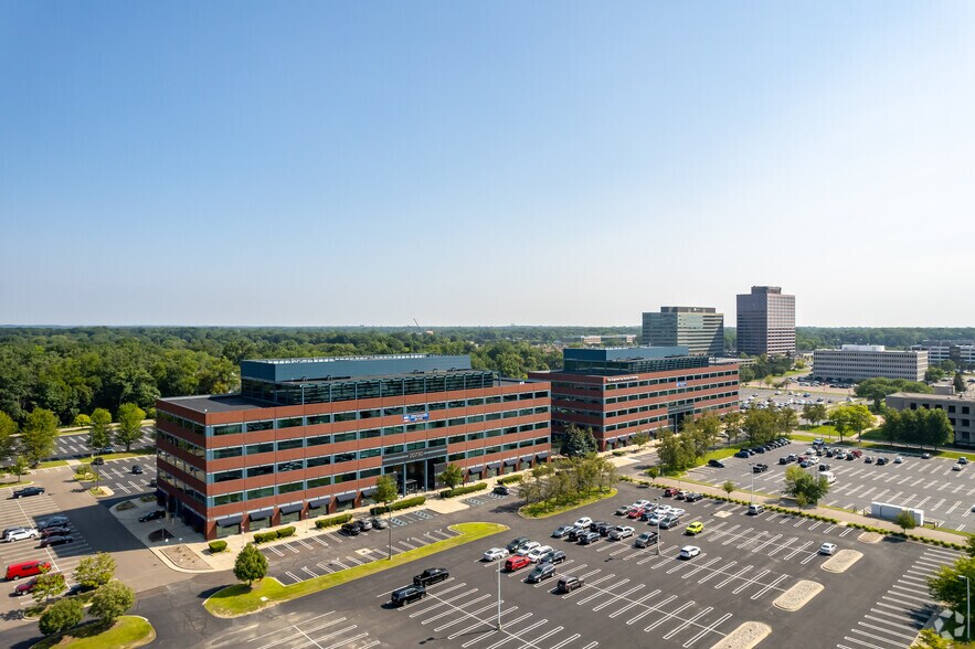 More Photos Of 20700 Civic Center Dr, Southfield Office For Lease
