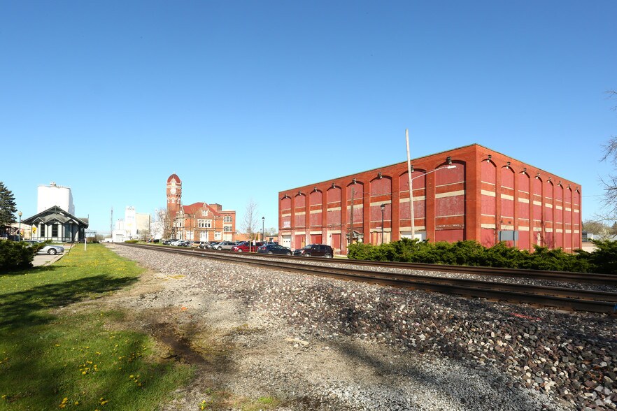More Photos Of 301 N East St, Chelsea Warehouse For Sale