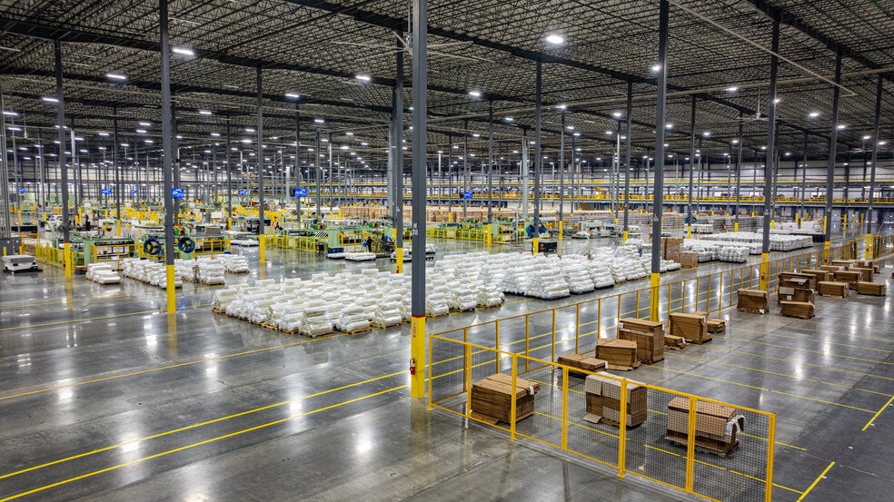 More Photos Of 830 GA-42, McDonough Distribution For Sale