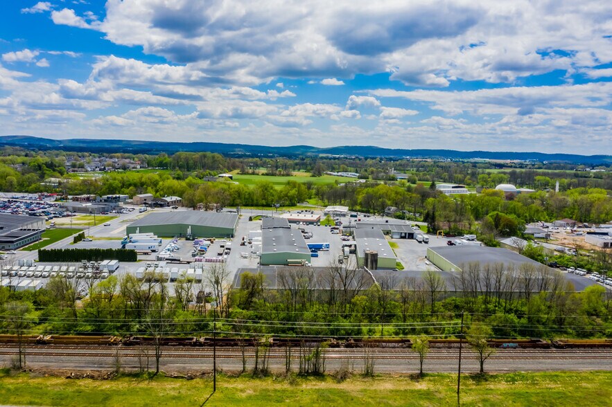 More Photos Of 2700 Cumberland St, Lebanon Warehouse For Lease