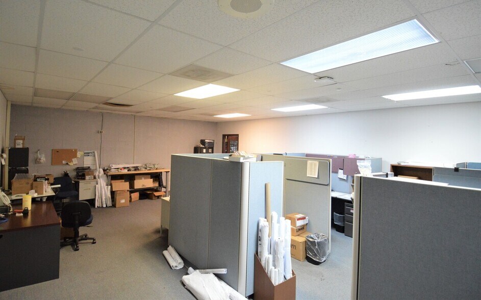 More Photos Of 3250 Green Park Cir, Charlotte Warehouse For Lease