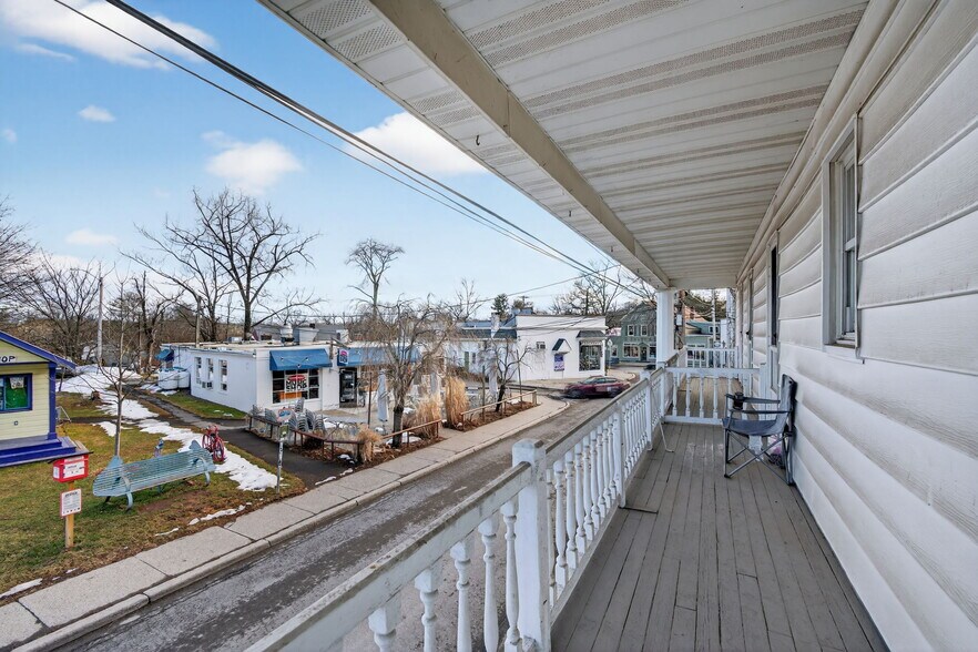 More Photos Of 5-9 Rock City Rd, Woodstock Storefront Retail Residential For Sale