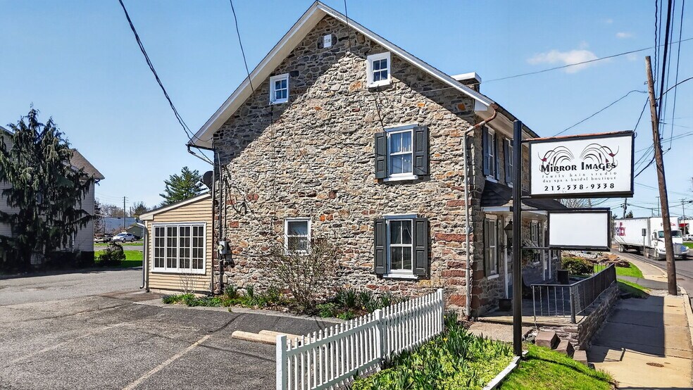 More Photos Of 1434-1436 W Broad St, Quakertown Office For Sale