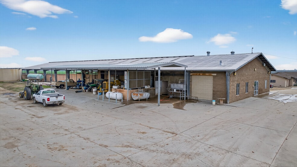 More Photos Of 23388 Road 180, Lindsay Land For Sale