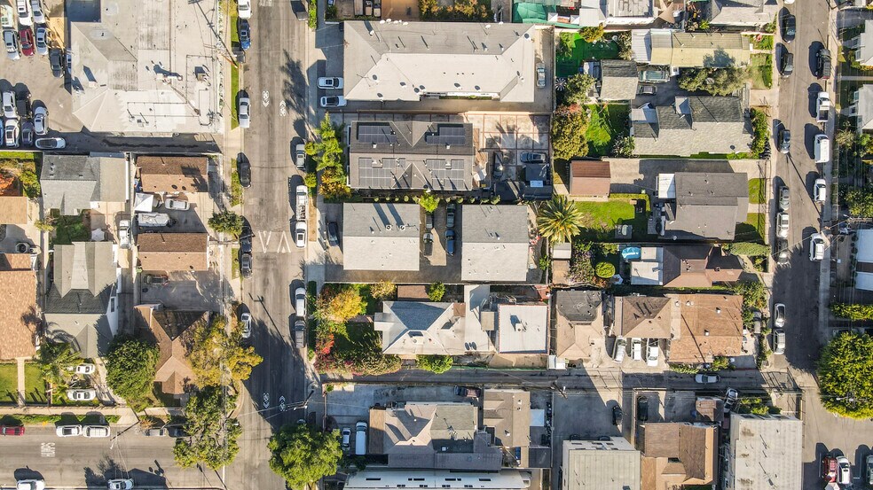 More Photos Of 1256 N Hobart Blvd, Los Angeles Apartments For Sale