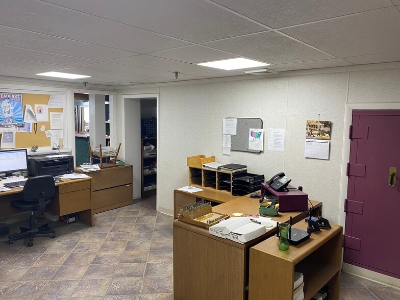 More Photos Of 1 S Main St, Coventry Manufacturing For Lease