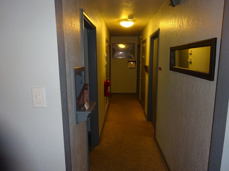 More Photos Of 1618 Williams Dr, Georgetown Office For Lease