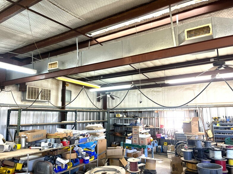 More Photos Of 926 Jody Rd, San Angelo Industrial For Lease
