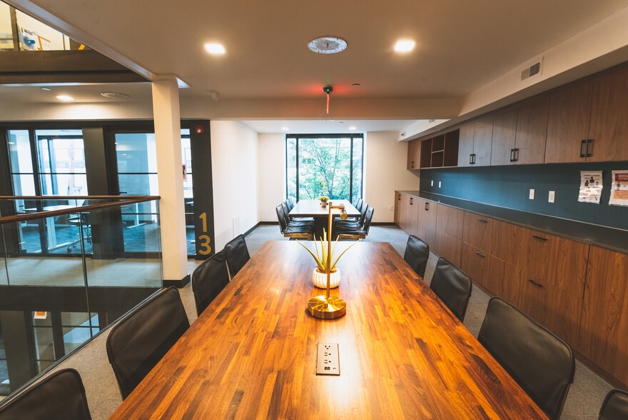 More Photos Of 6128 Ridge Ave, Philadelphia Office For Sale