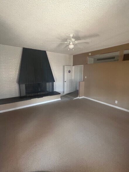 More Photos Of 1685 Cypress Dr, El Centro Healthcare For Lease