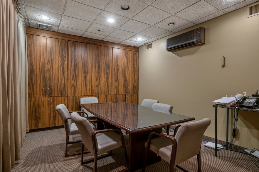 More Photos Of 609 Farmington Ave, Hartford Medical For Lease