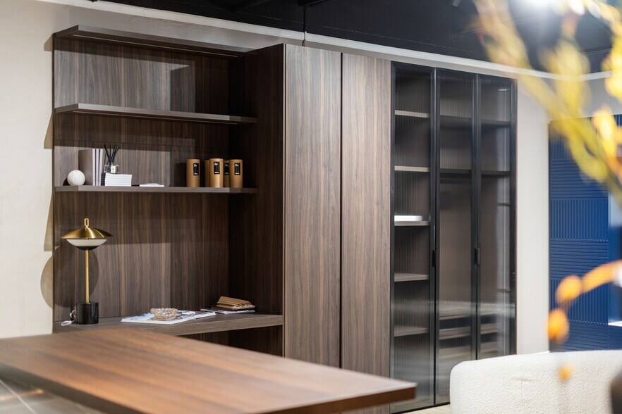 More Photos Of 800 Harbour Dr, Naples Office For Lease