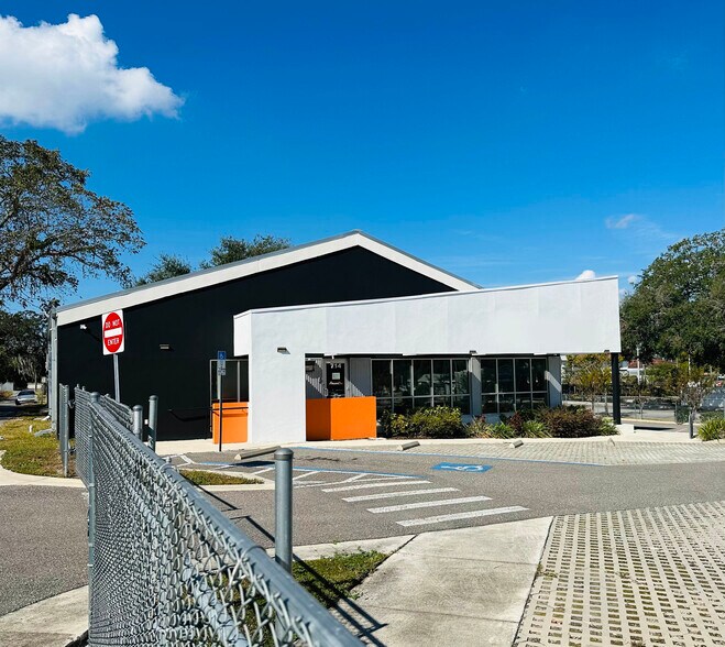 More Photos Of 714 N Massachusetts Ave, Lakeland Loft Creative Space For Lease