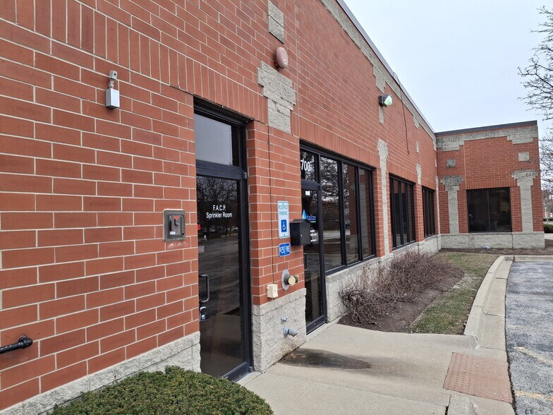 More Photos Of 18401 Maple Creek Dr, Tinley Park Medical For Lease