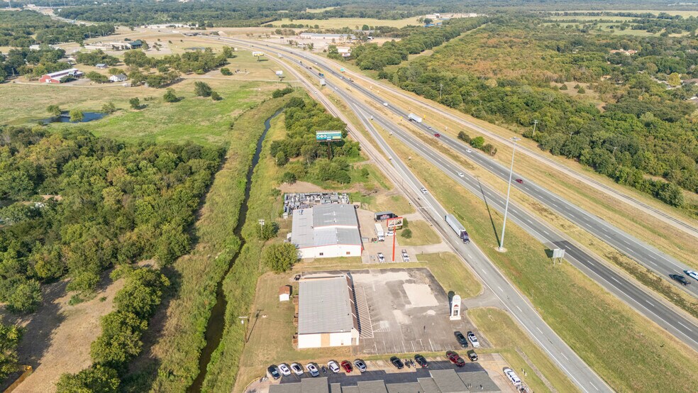 More Photos Of 1118 Interstate Highway 30, Greenville Storefront Retail Office For Lease