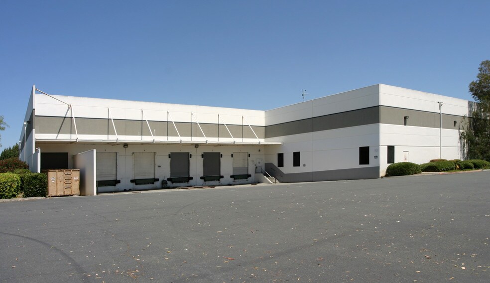 More Photos Of 2373 N Watney Way, Fairfield Warehouse For Lease