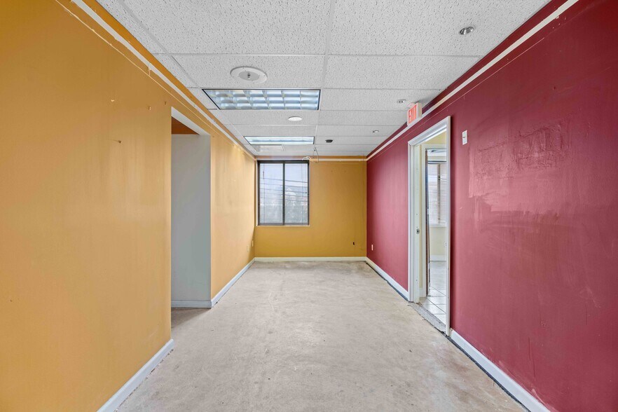 More Photos Of 2800 Gallows Rd, Vienna Research And Development For Lease