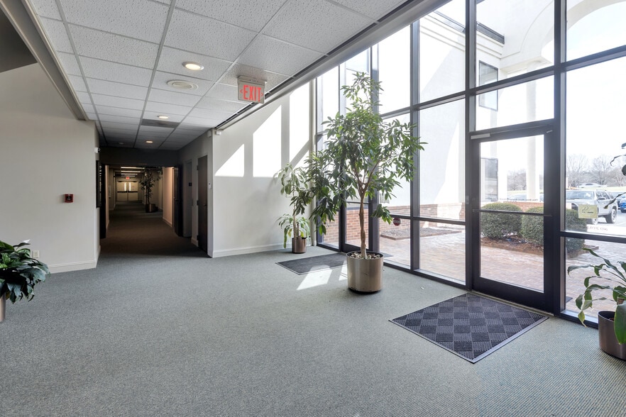 More Photos Of 2101 N Sardis Rd, Charlotte Office For Lease