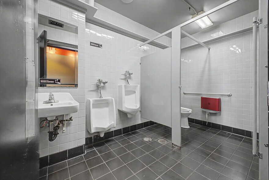 More Photos Of 2827 E Bell Rd, Phoenix Restaurant For Sale