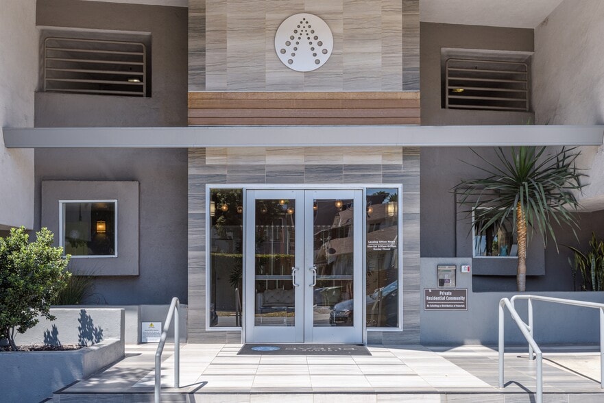 More Photos Of 1443 N Fuller Ave, Los Angeles Apartments For Sale