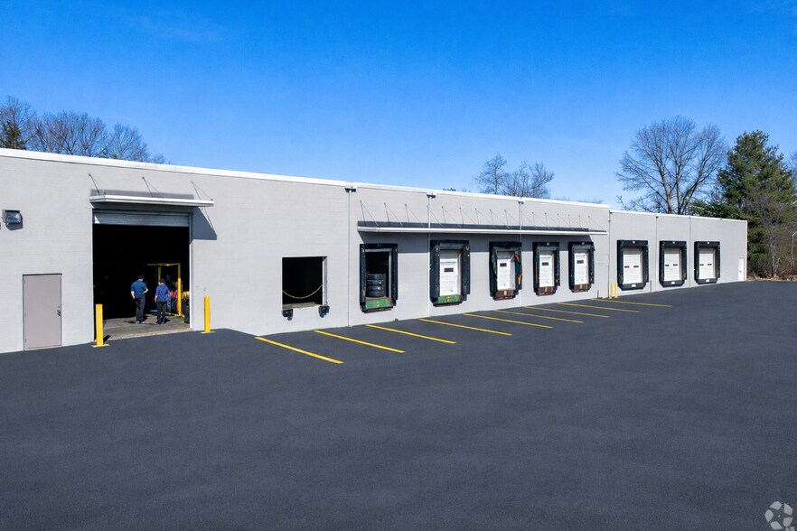 More Photos Of 6 Willow Rd, Ayer Warehouse For Lease