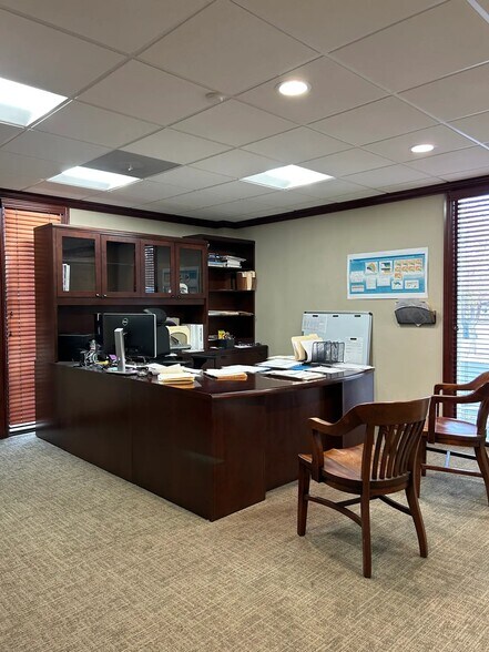 More Photos Of 3829 N Classen Blvd, Oklahoma City Office For Lease