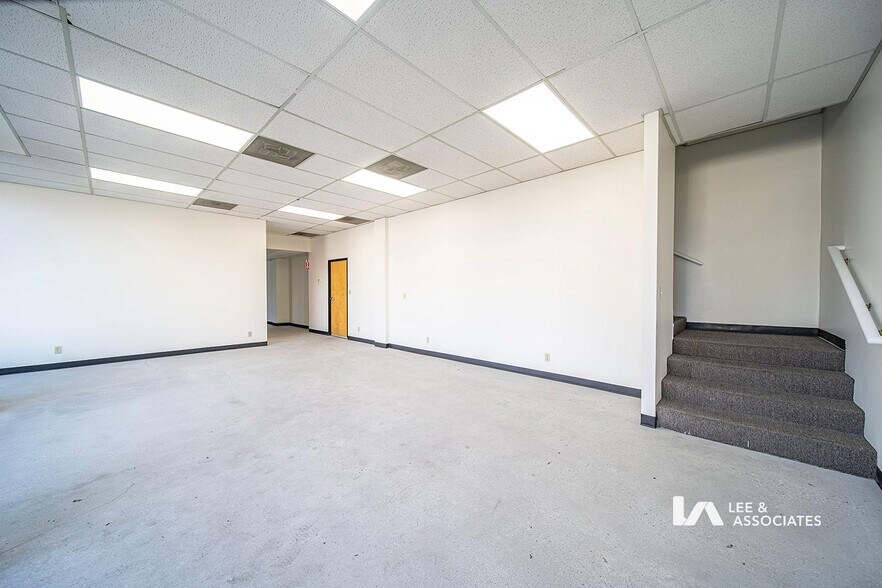 More Photos Of 620 W 16th St, Long Beach Warehouse For Lease