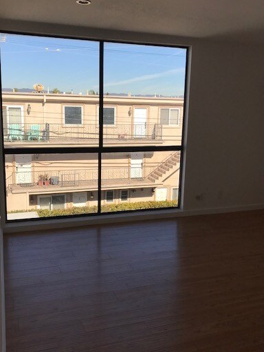 More Photos Of 123-155 Washington Blvd, Marina Del Rey Office For Lease