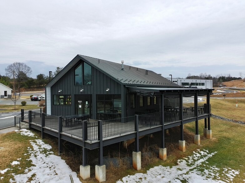 More Photos Of 26 Buck Dr, Ruckersville Office For Lease