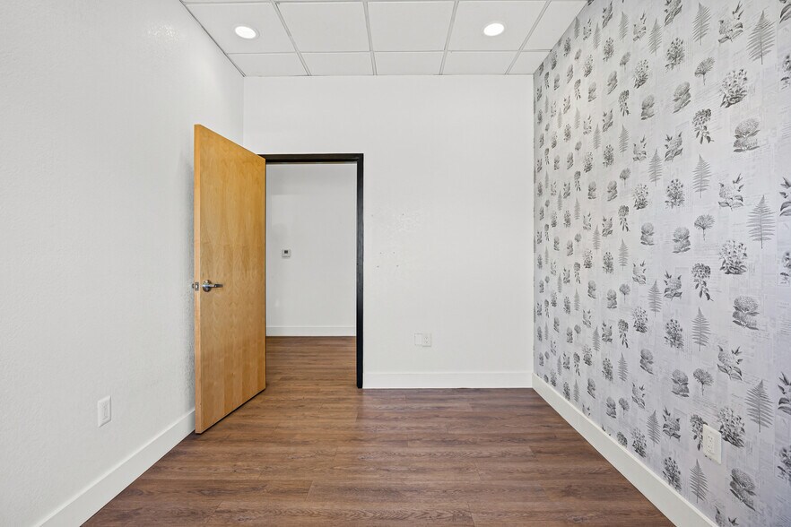 More Photos Of 7225 W Highway 71, Austin Medical For Lease