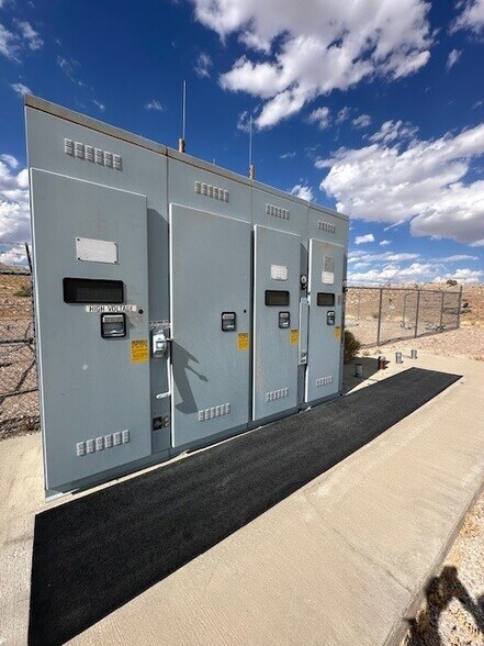 More Photos Of 1 To 1 Mill, Silverpeak Land For Sale