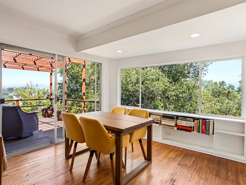 More Photos Of 1825 Altivo Way, Los Angeles Multifamily For Sale