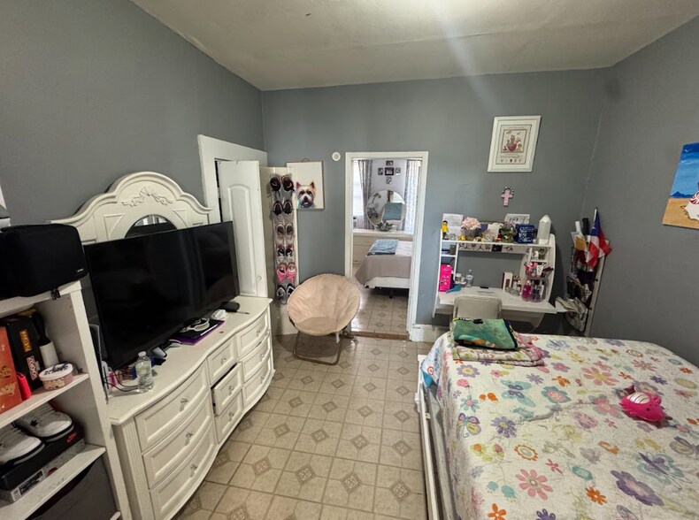 More Photos Of 591-593 60th St, West New York Storefront Retail Residential For Sale