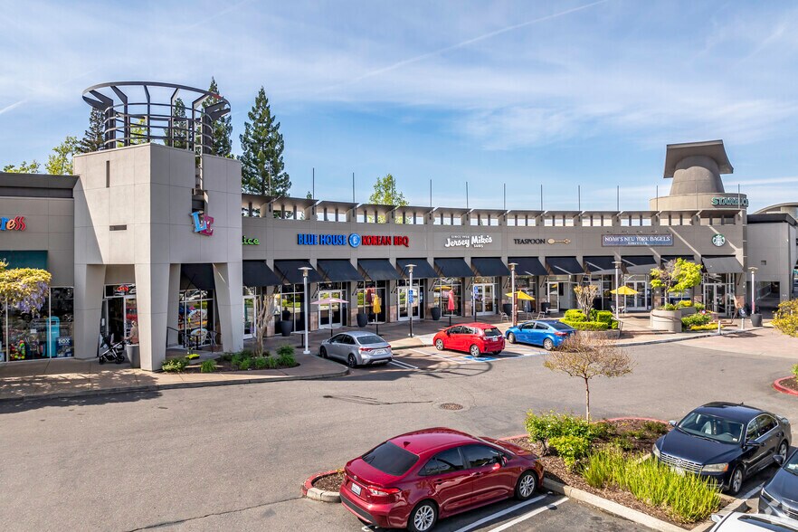 More Photos Of 2000-2030 Douglas Blvd, Roseville Unknown For Lease